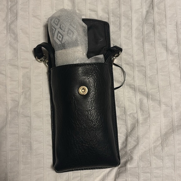 Jeane & Jax Sadie Crossbody phone case - Picture 6 of 9